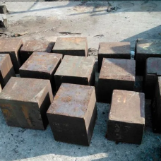 Поковка нержавеющая прямоугольная X2CrNiMo18-14-3 40 мм EN 10222-5